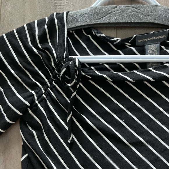 Banana Republic long sleeve black and ivory striped top. - Picture 2 of 5
